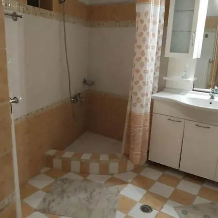 σπίτι στη λίμνη πλαστήρα μπελοκομίτη