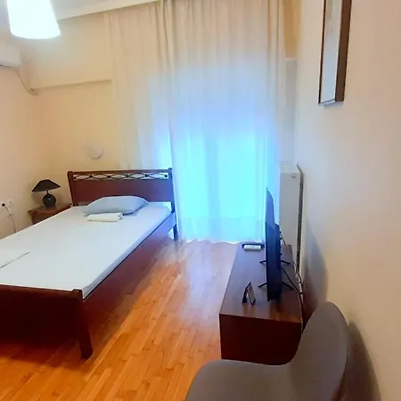 ήσυχο & άνετο στο κέντρο λάρισας Apartamento Larissa