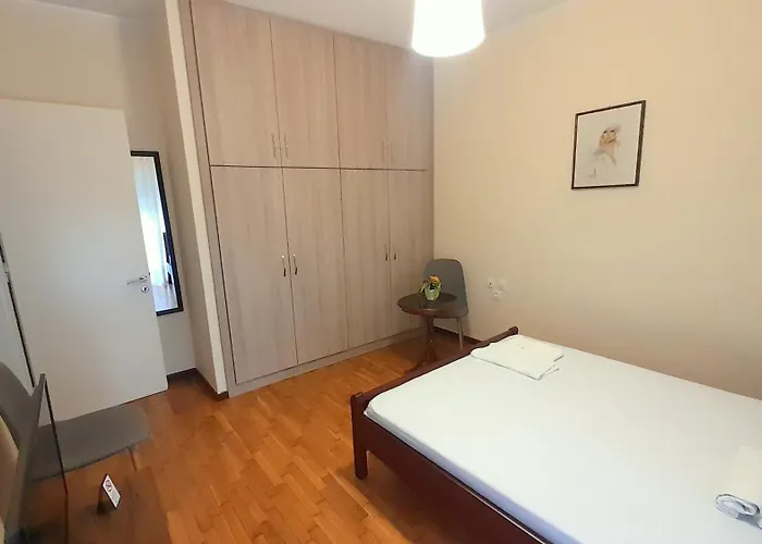 شقة ήσυχο & άνετο στο κέντρο λάρισας لاريسا