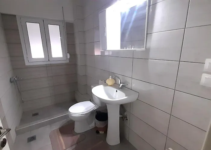 شقة ήσυχο & άνετο στο κέντρο λάρισας *