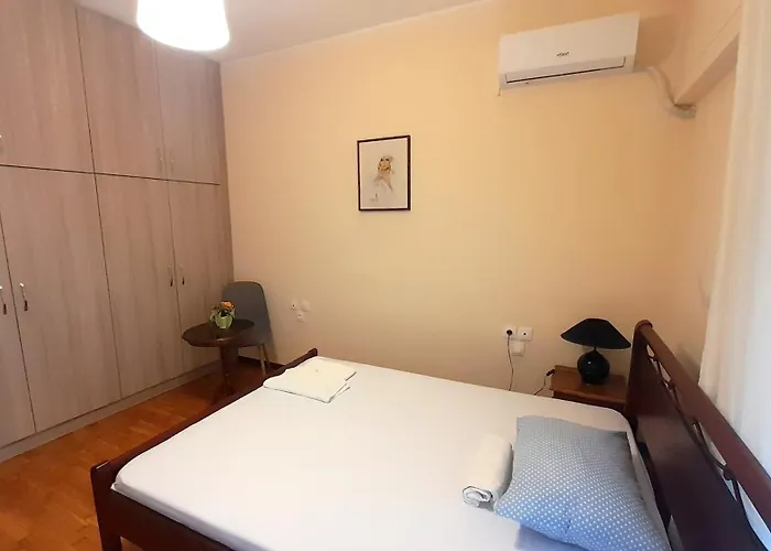 شقة ήσυχο & άνετο στο κέντρο λάρισας *